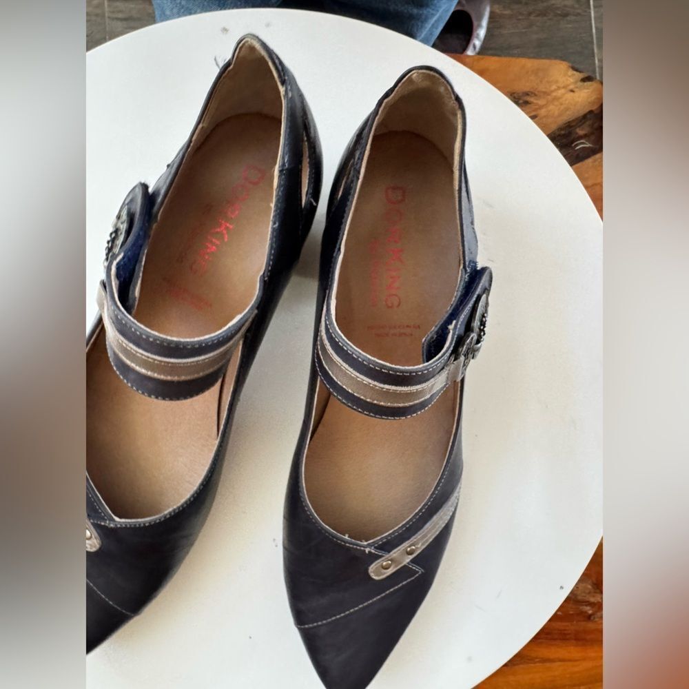 Dorking by Fluchos Spanish Leather Navy Silver Mary Jane Low Heel Pumps Size 41